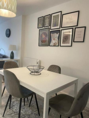 Exquisite Long-Term Living in Cardiff's Heart